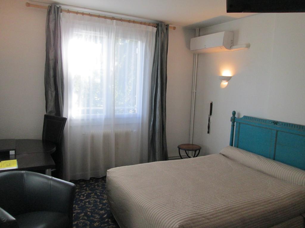 Hotel Victor Hugo ดีจอง ภายนอก รูปภาพ