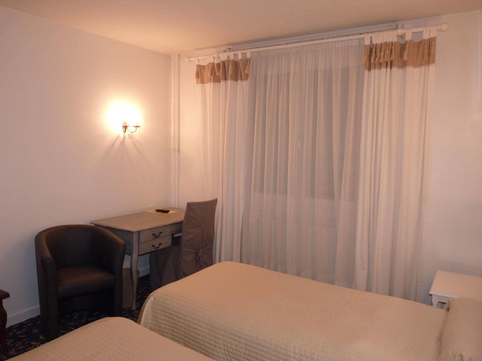 Hotel Victor Hugo ดีจอง ภายนอก รูปภาพ