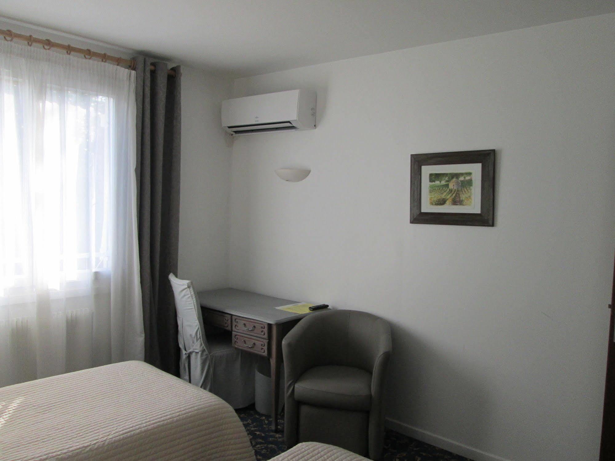 Hotel Victor Hugo ดีจอง ภายนอก รูปภาพ