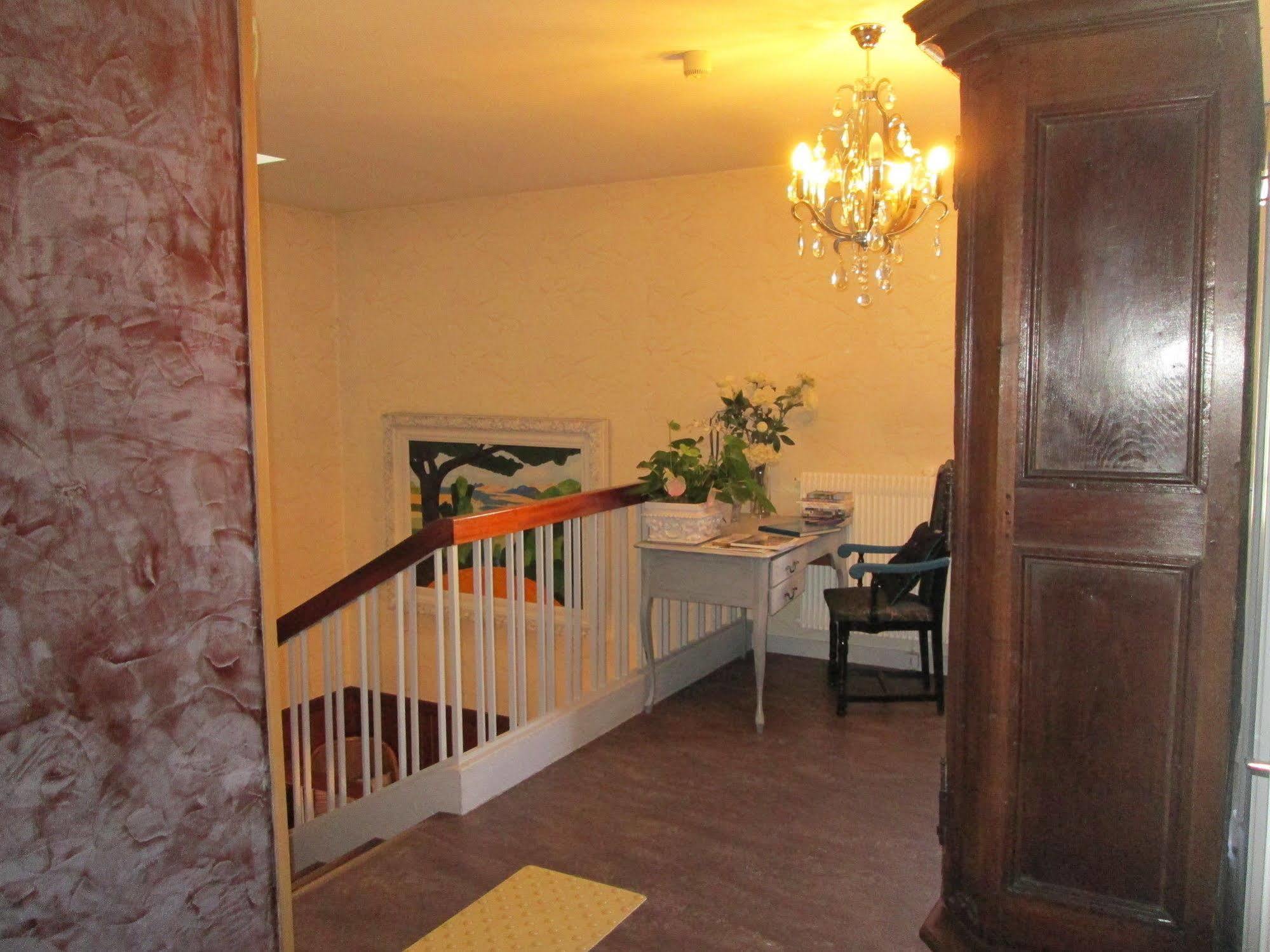 Hotel Victor Hugo ดีจอง ภายนอก รูปภาพ