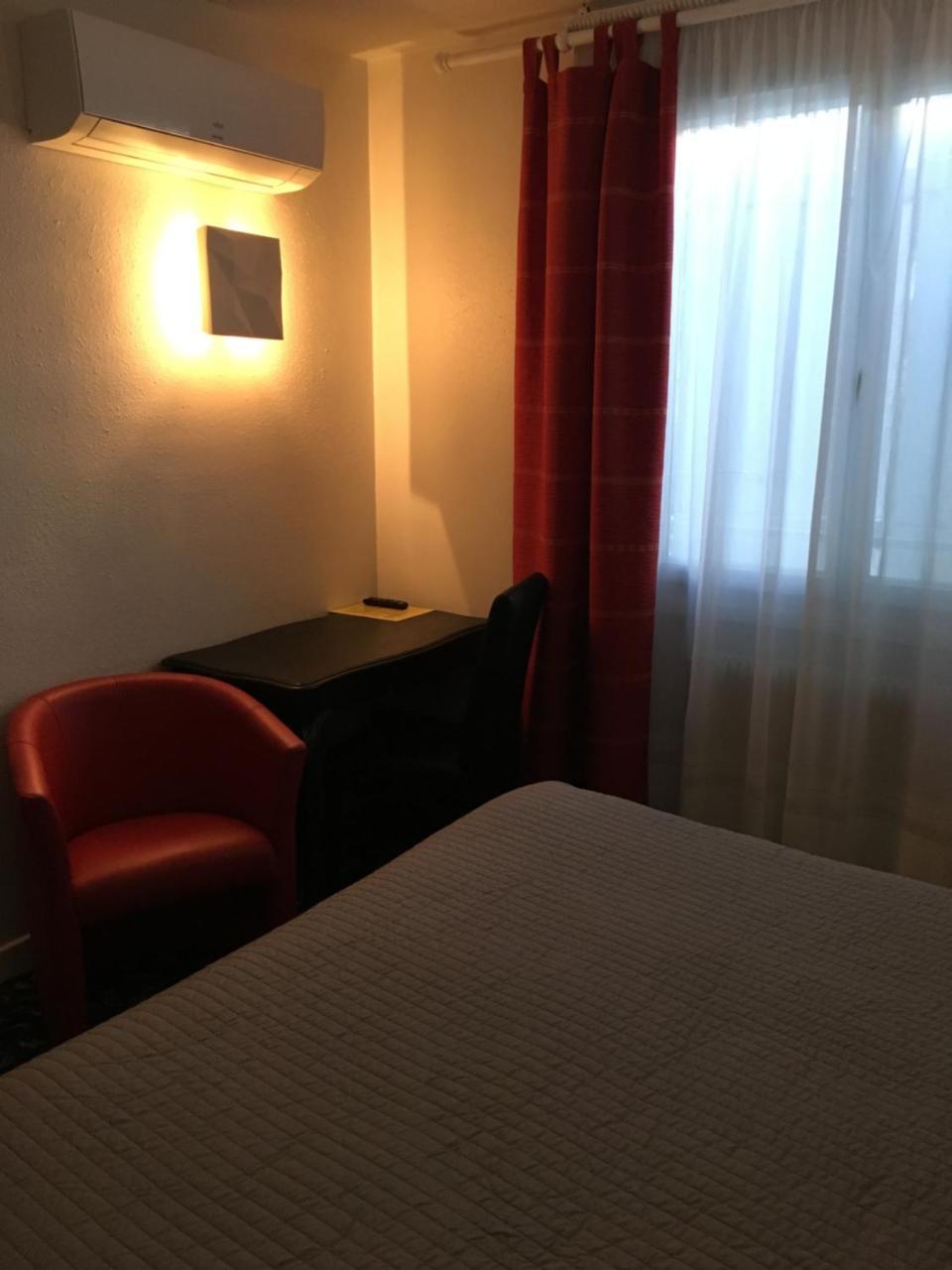 Hotel Victor Hugo ดีจอง ภายนอก รูปภาพ